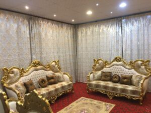 Baroque Gold Luxury salon